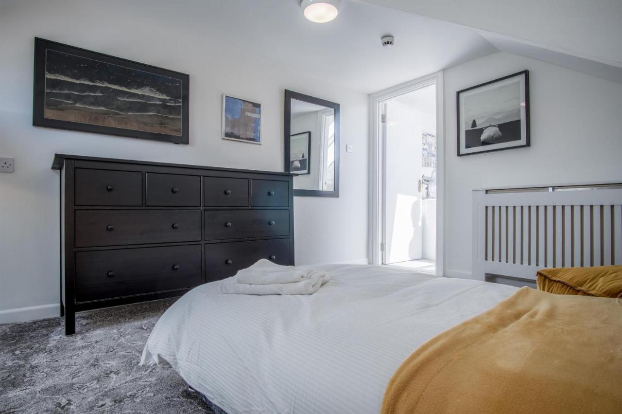 Gwynne House - 6 Bedroom Luxurious Holiday Home - Tenby Harbour Exterior foto