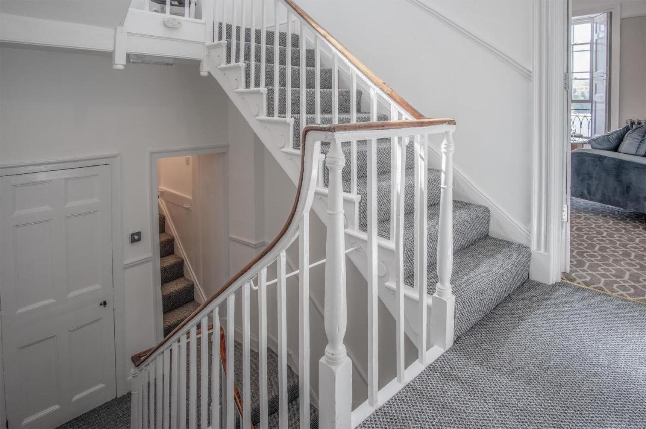 Gwynne House - 6 Bedroom Luxurious Holiday Home - Tenby Harbour Exterior foto
