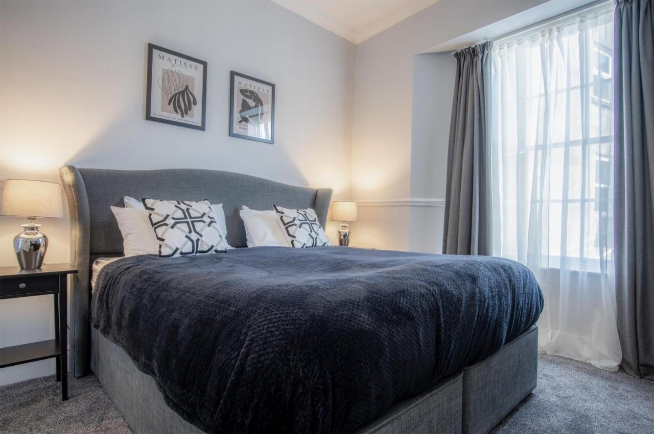 Gwynne House - 6 Bedroom Luxurious Holiday Home - Tenby Harbour Exterior foto