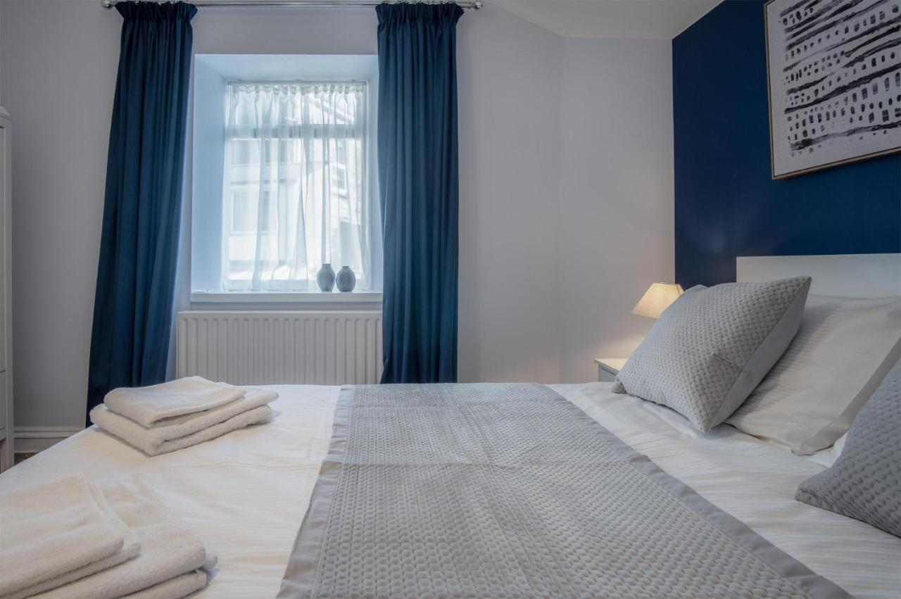 Gwynne House - 6 Bedroom Luxurious Holiday Home - Tenby Harbour Exterior foto